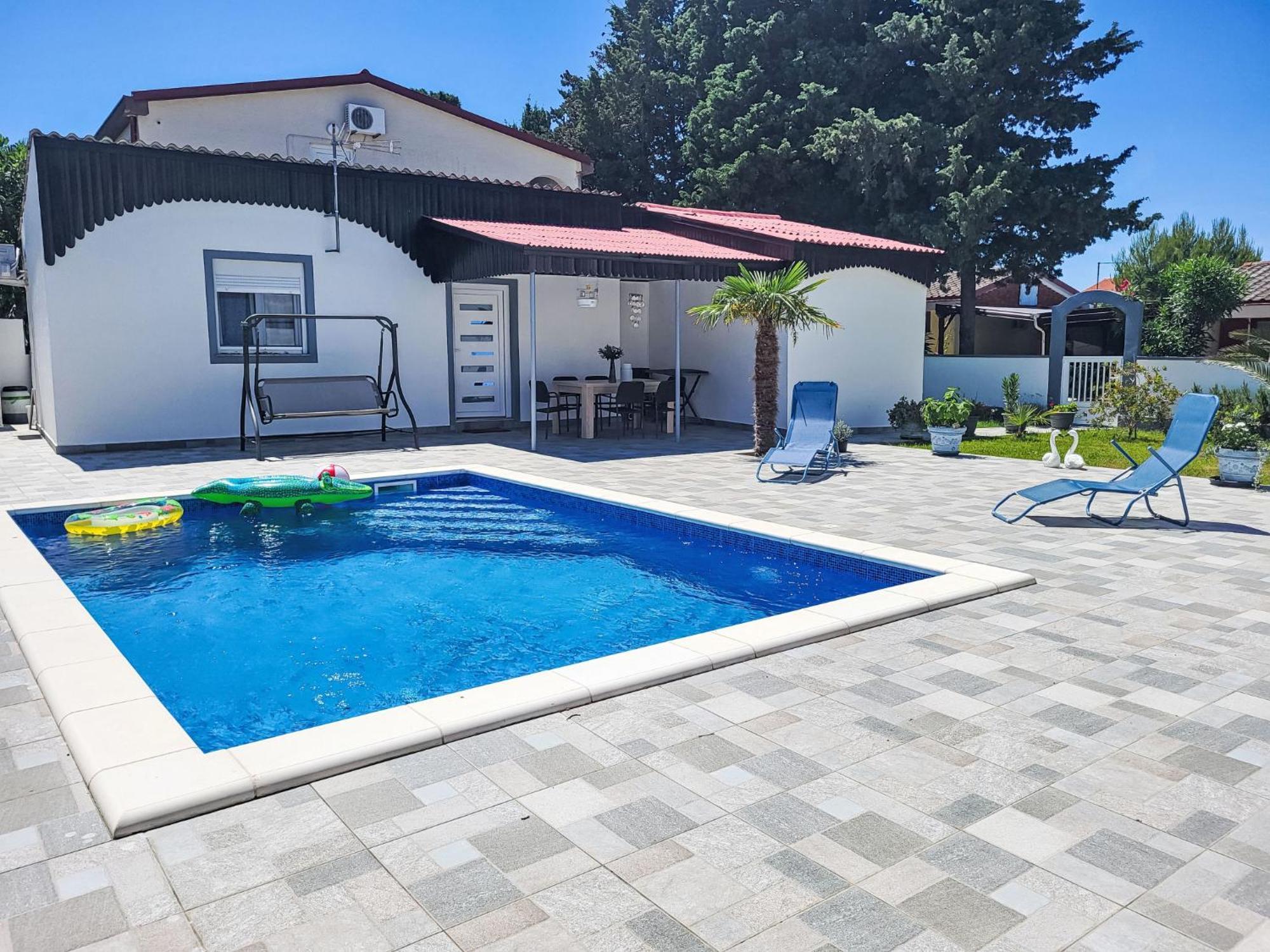 Holiday Home Matea By Interhome ニン エクステリア 写真