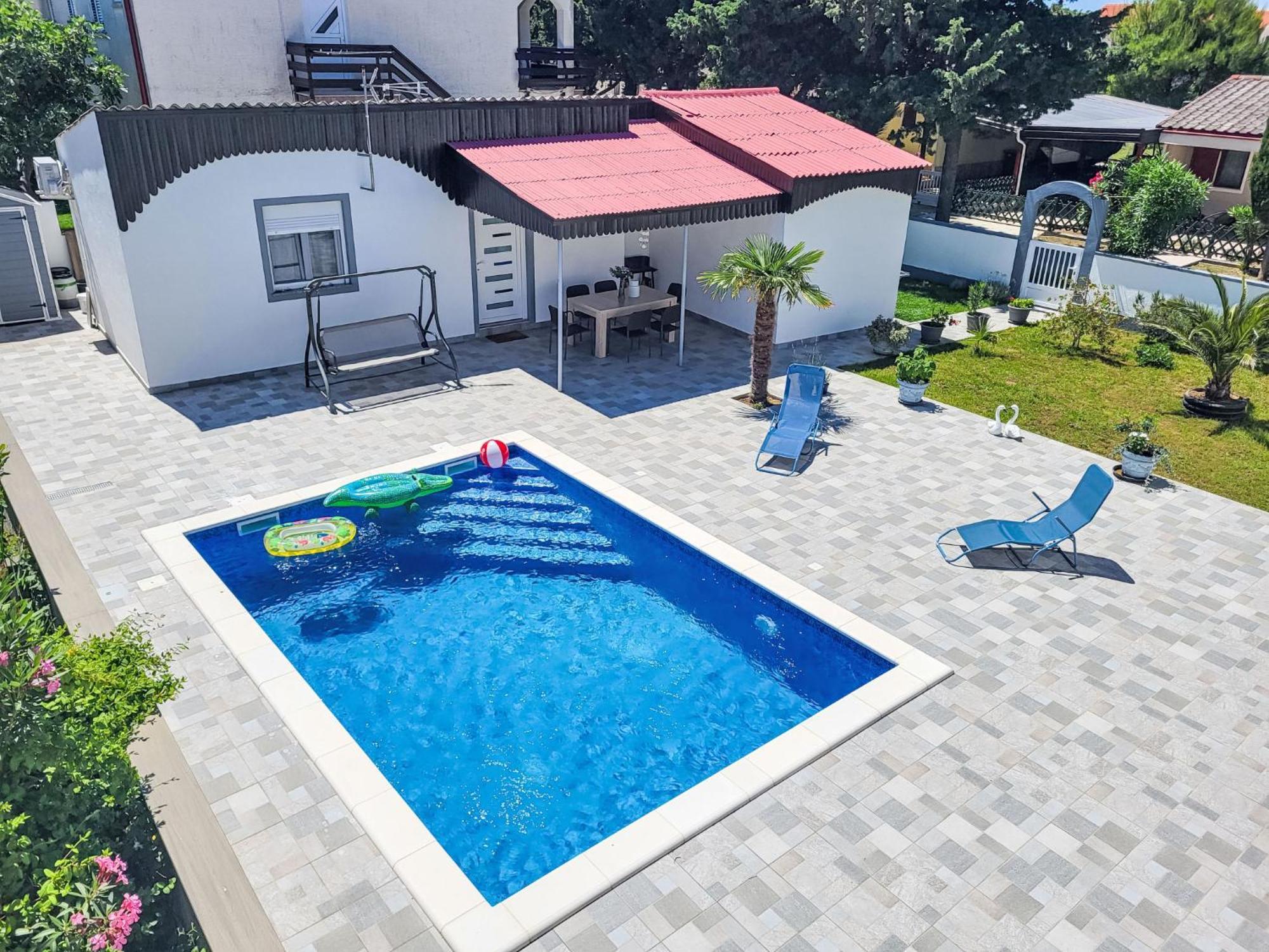 Holiday Home Matea By Interhome ニン エクステリア 写真