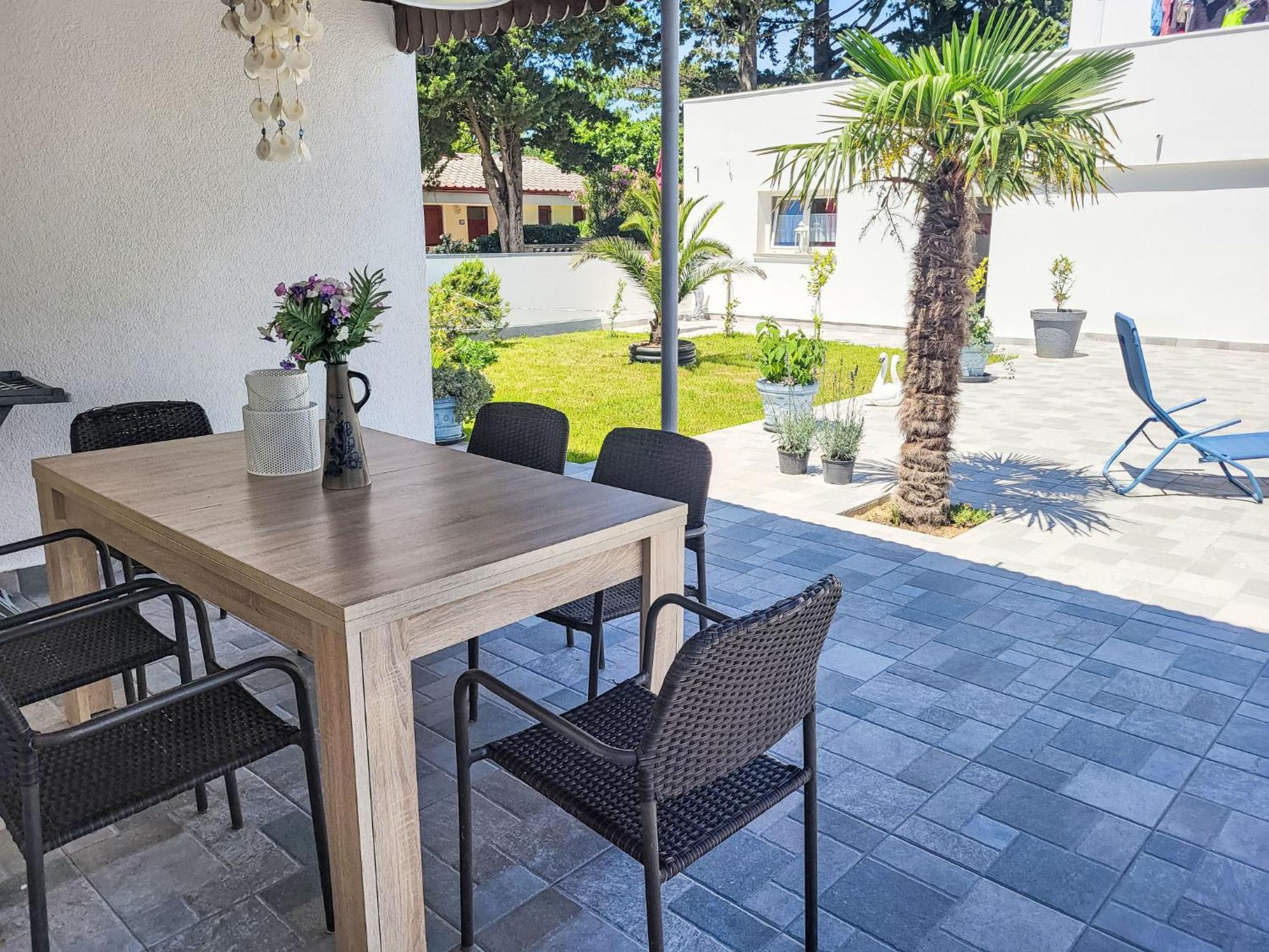 Holiday Home Matea By Interhome ニン エクステリア 写真