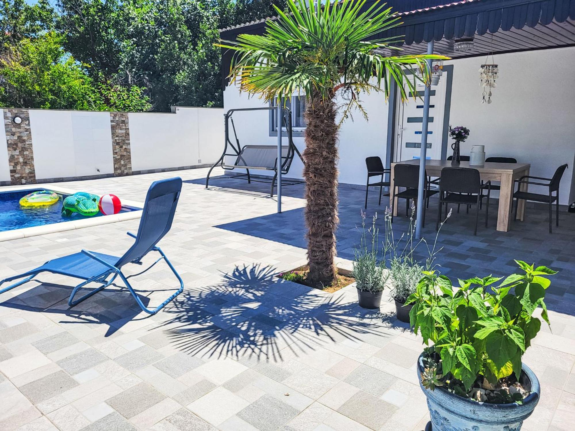 Holiday Home Matea By Interhome ニン エクステリア 写真