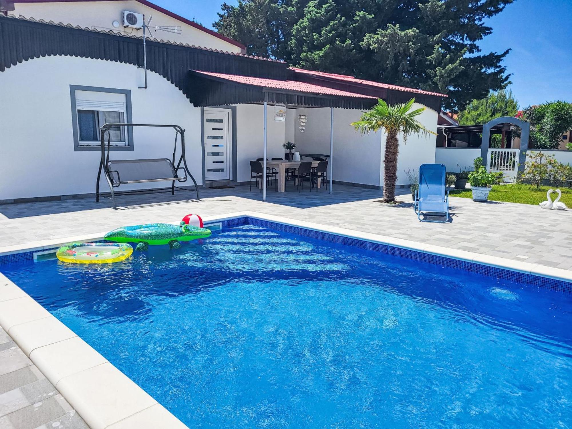 Holiday Home Matea By Interhome ニン エクステリア 写真